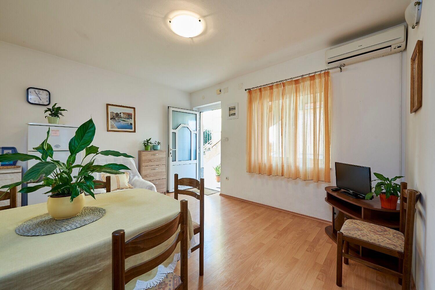 Apartment Ivanka Трогир Экстерьер фото